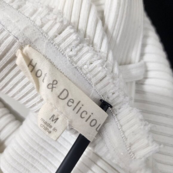 Hot & Delicious Fitted Stretch Mini Dress White W/Arm Cuffs & Cargo Pockets Sz M - Picture 12 of 14